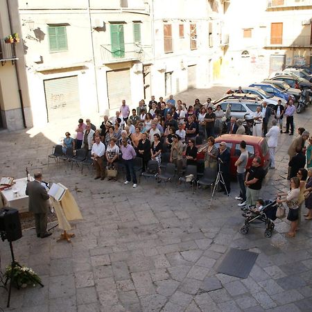 La Vucciria Di Guttuso Acomodação com café da manhã Palermo Exterior foto
