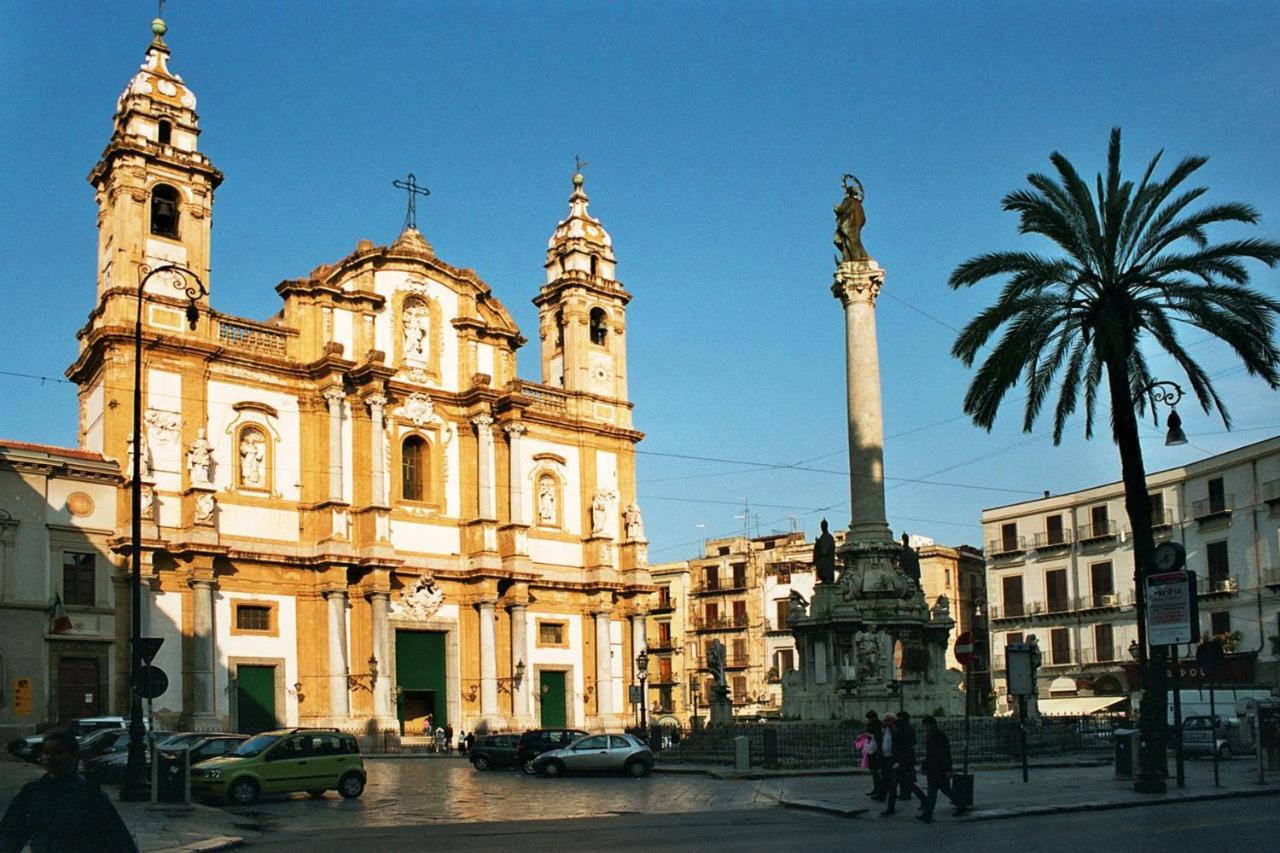La Vucciria Di Guttuso Acomodação com café da manhã Palermo Exterior foto